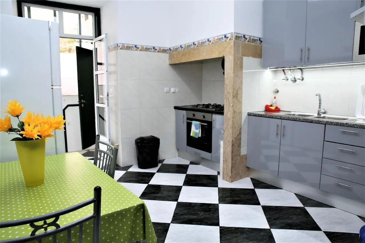 Family Bedroom Лиссабон Португалия